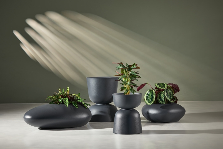 Donice matowe z polietylenu Monumo